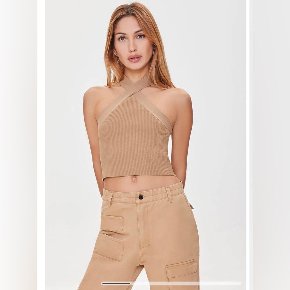 Forever 21 Woman’s Sweater-Knit Halter Crop Top in cappuccino Size S NWT